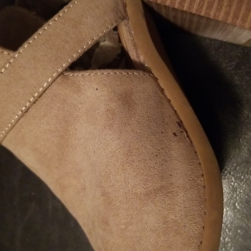 Tan boots - Picture 7 of 8